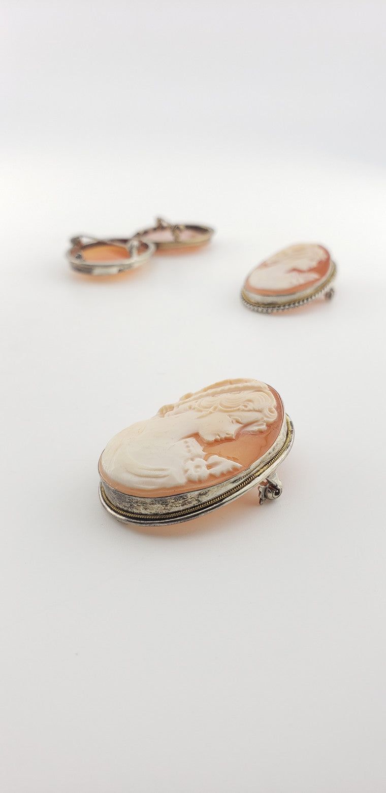 1930's Victorian Lady Cameo Brooch Pendant