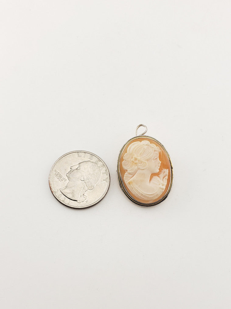 SS Girl Cameo Pendant/Pin