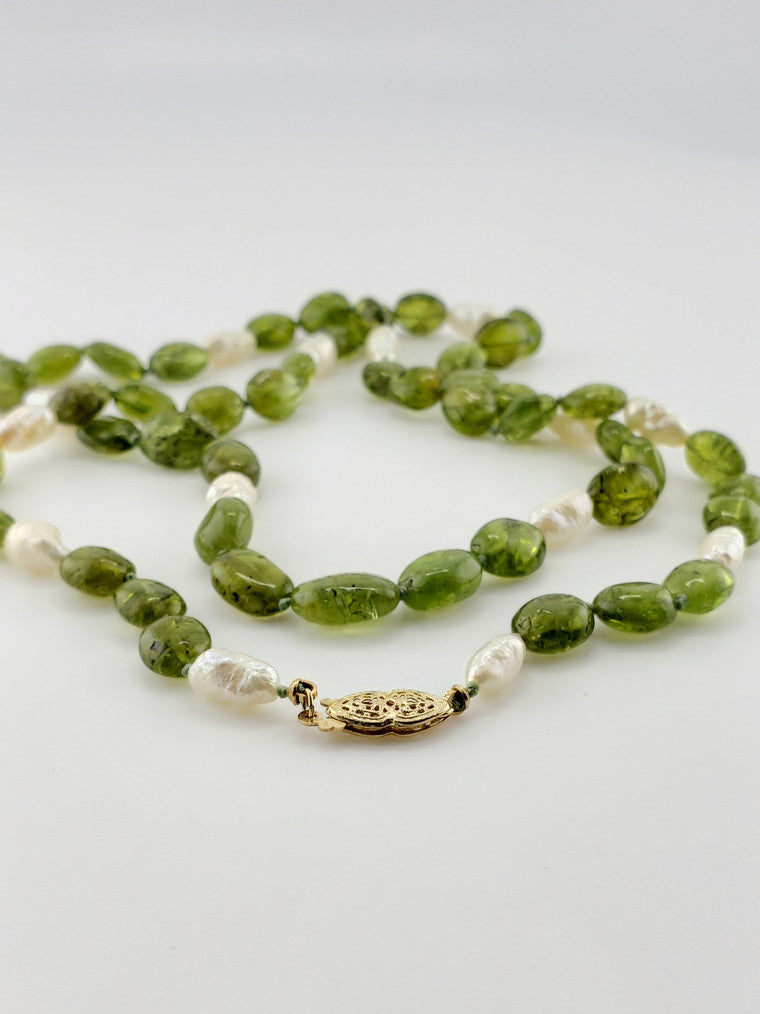 Peridot & Pearl Strand 26"