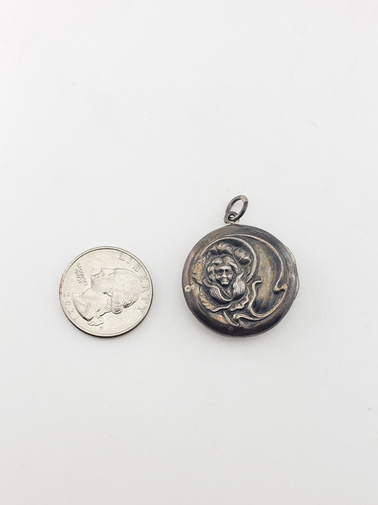 SS Art Nouveau Locket w/ Child