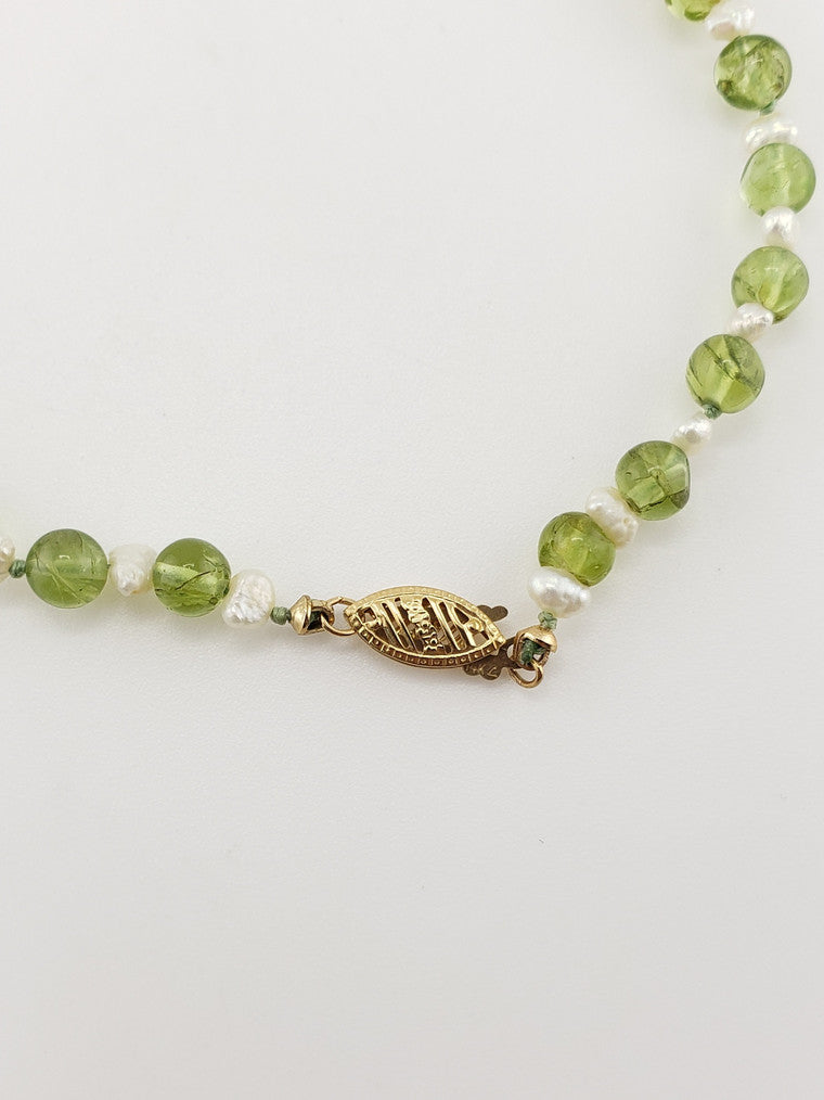 Peridot & Pearl Strand 16"