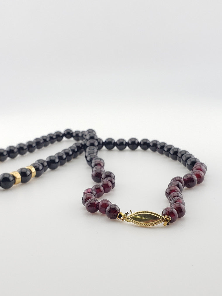 Garnet Strand 24"