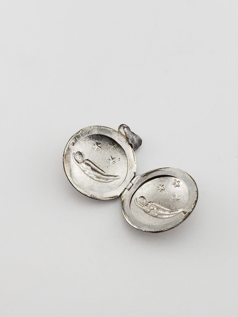 SS Woman w/ The Stars Pendant