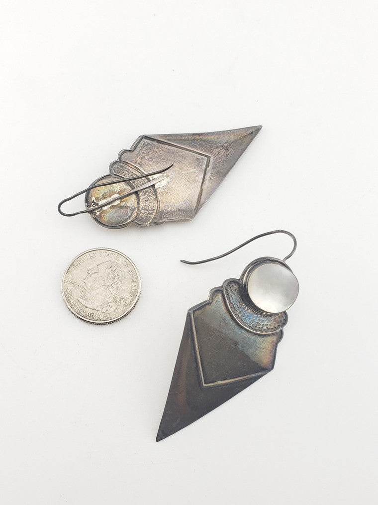 SS Earrings w/ Mother of Pearl Cabochon