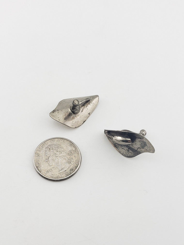 SS Retro Lily Earrings