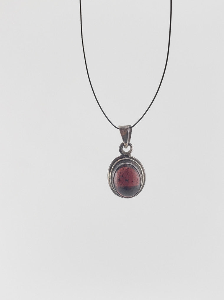 SS Cabochon Garnet Pendant