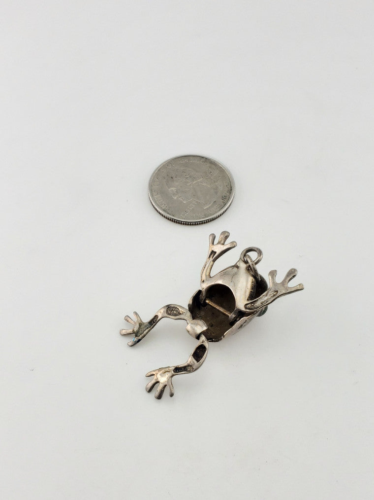 SS Moving Frog Pendant