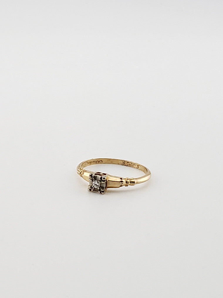 Tapered Antique Style Engagement Ring