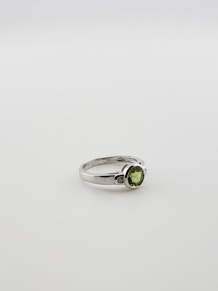 Bezel Peridot Ring