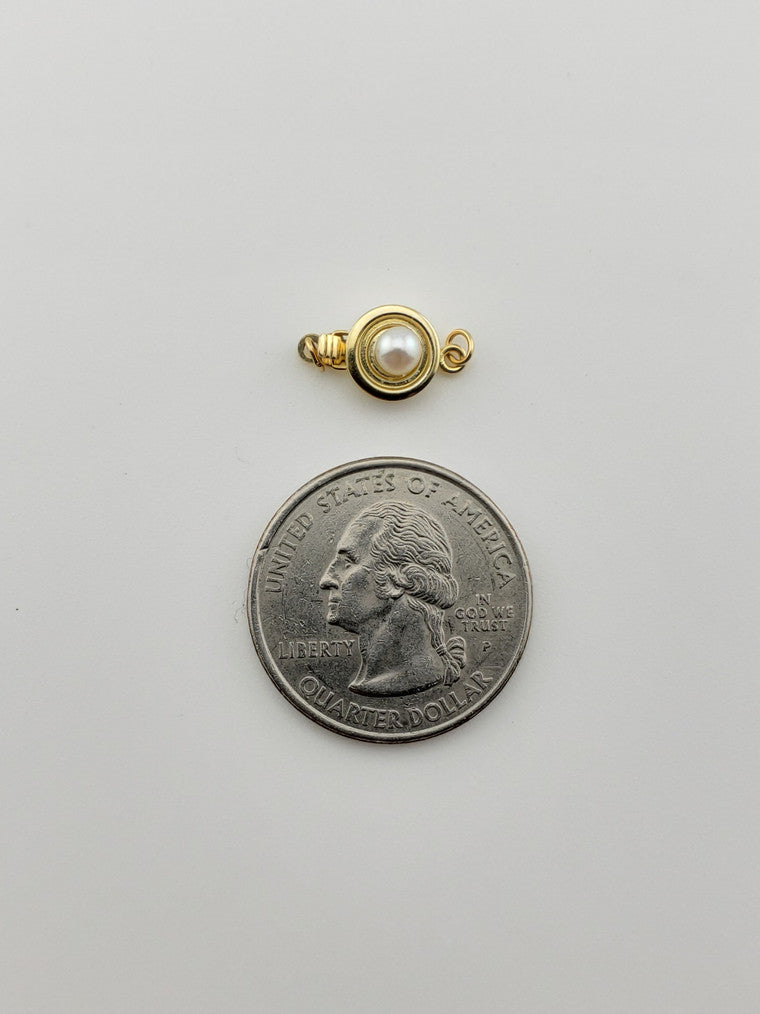 Small Pearl Clasp