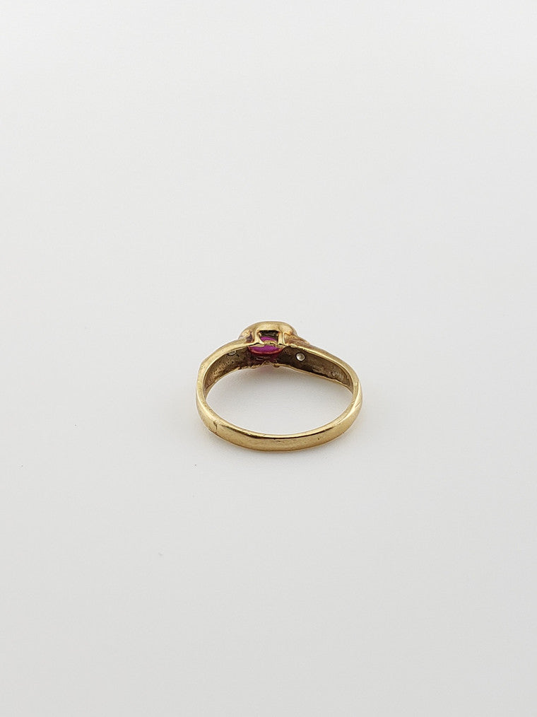 Ruby Cabochon Wave Ring