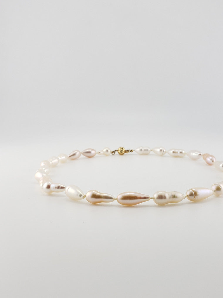 Pearl Strand #32- Baroque