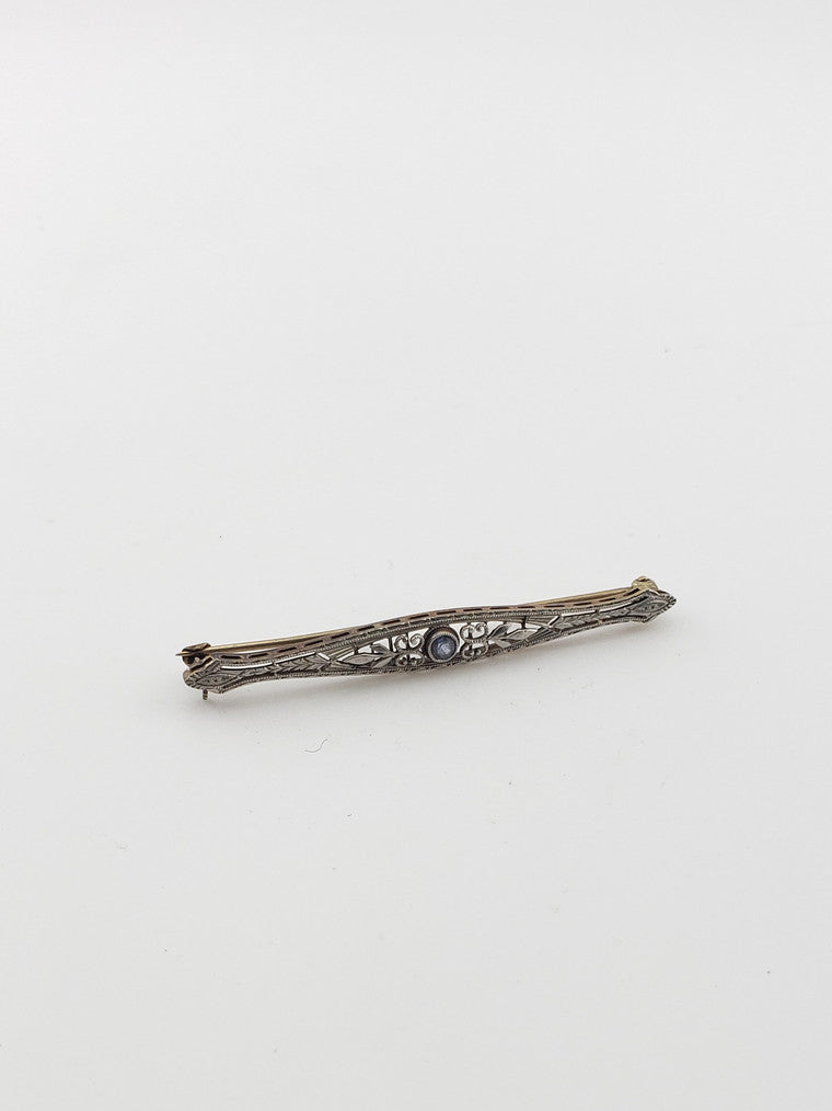 WG Cornflower Sapphire Bar Pin 2
