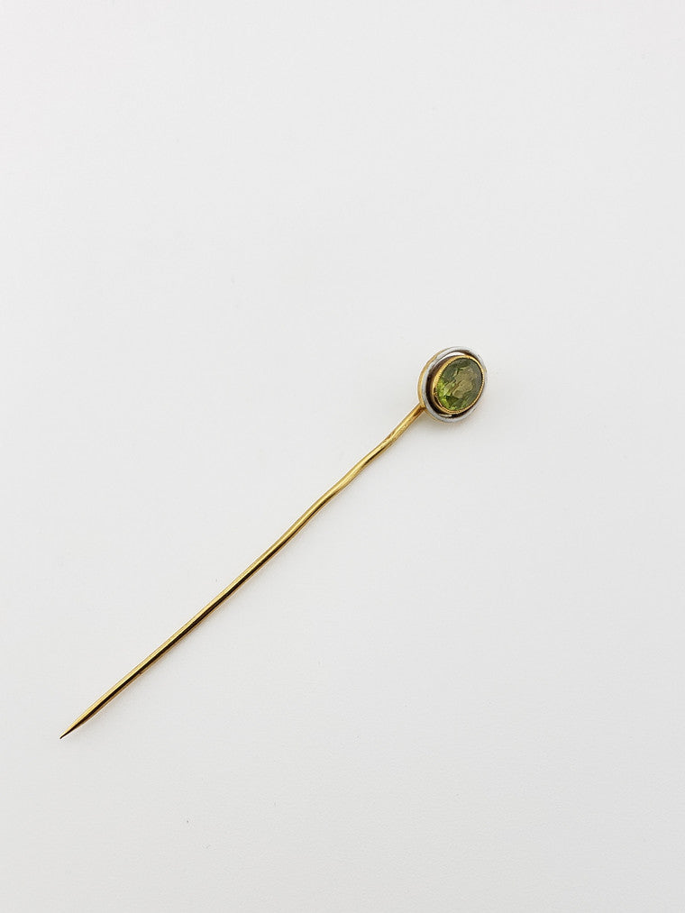 Oval Peridot Stickpin