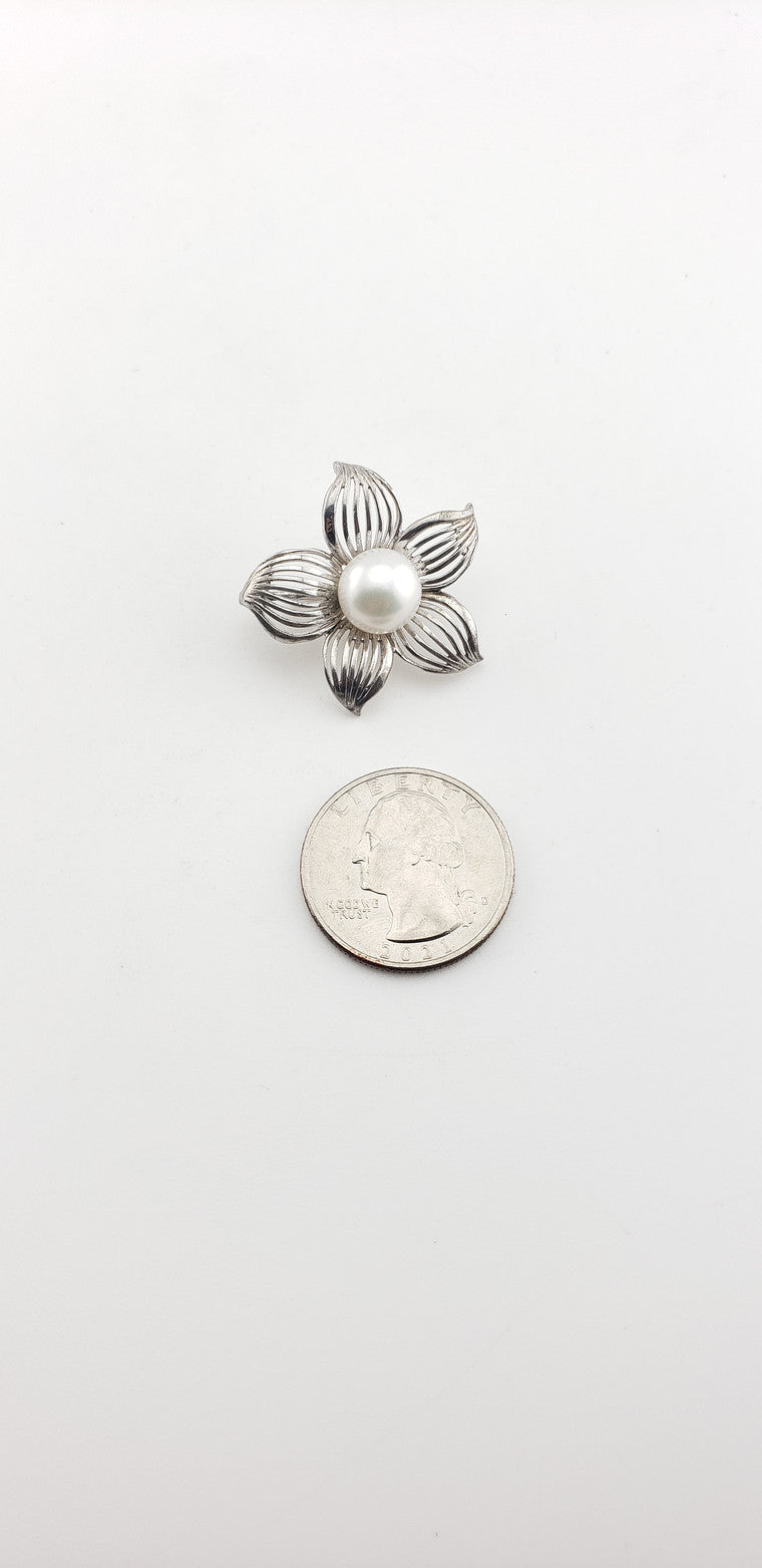 Silver Flower Pendant