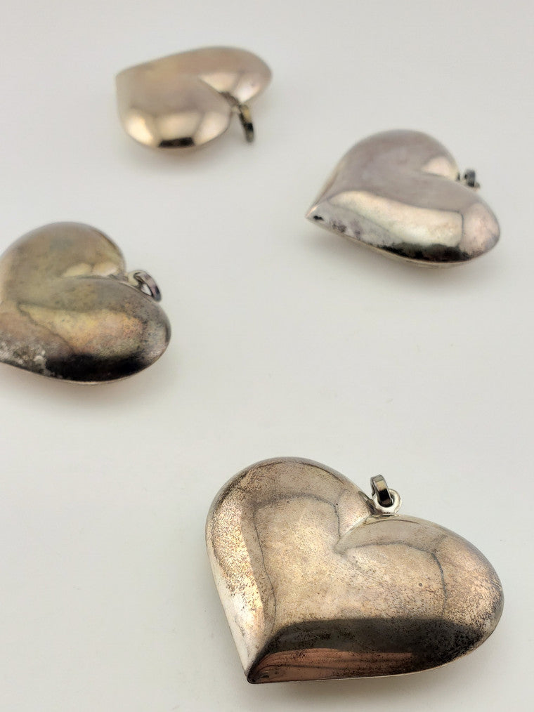 Small Thin Hallow Puffy Heart Pendant