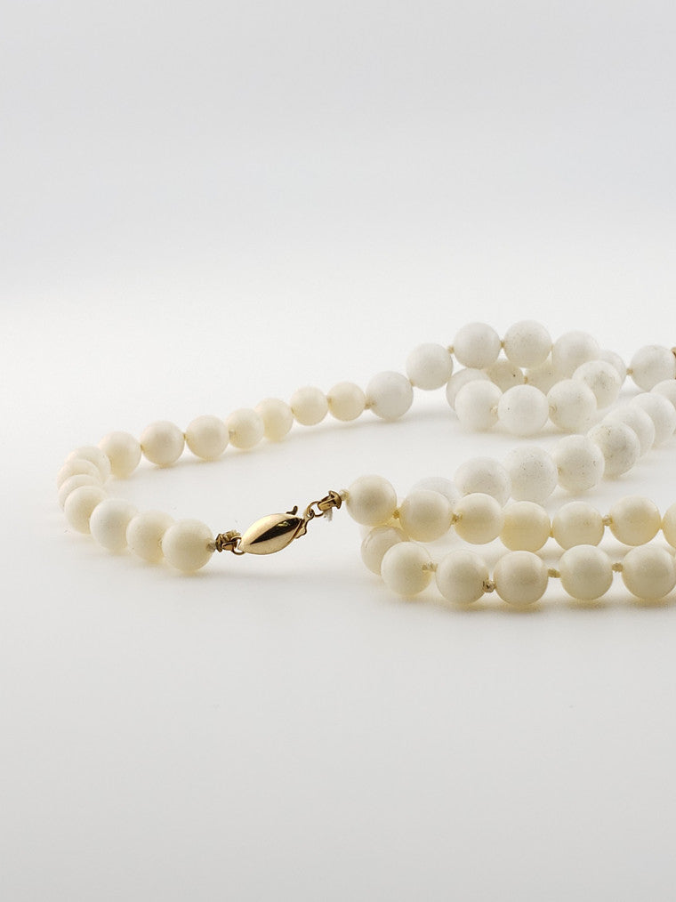 White Coral Strand 27”