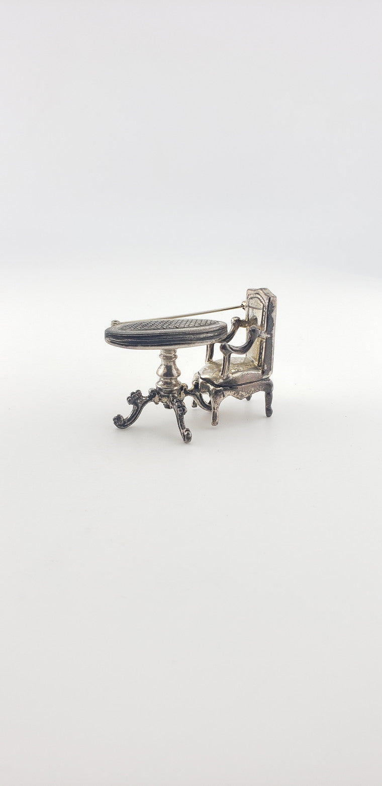 Sterling Table & Chair