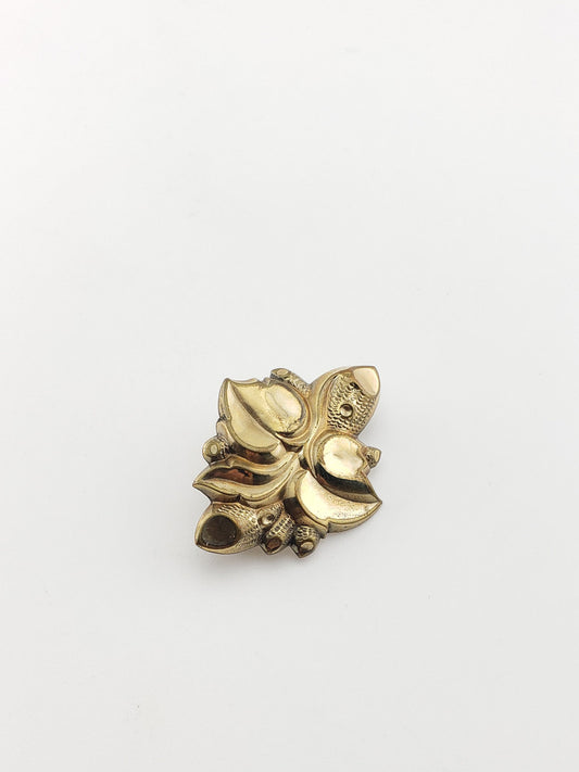 C.1860 Antique GF Leaf Pin
