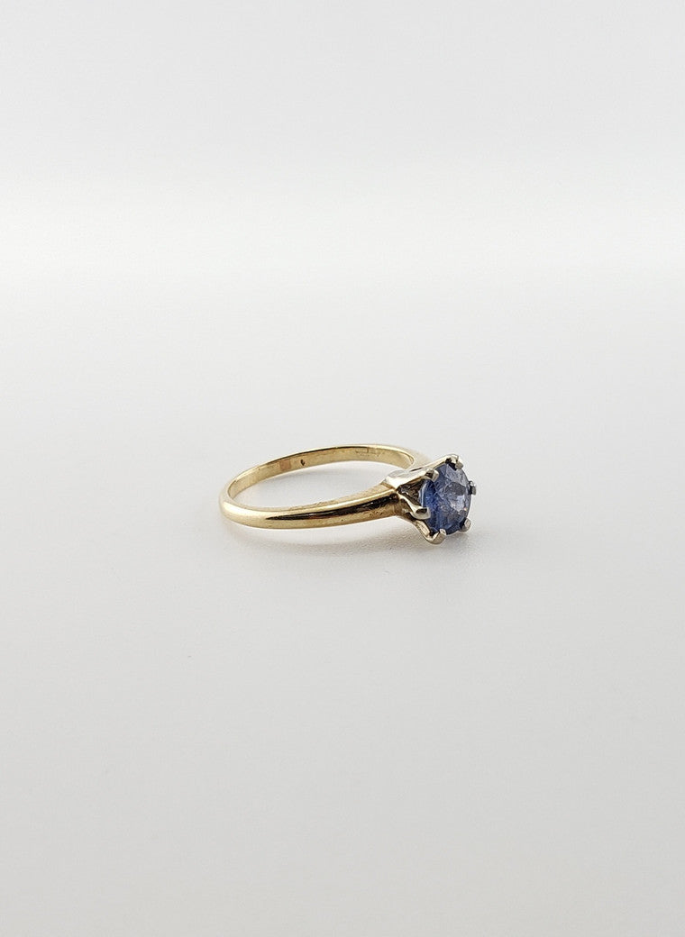 Cornflower Blue Sapphire Solitaire Ring