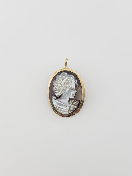 Mother of Pearl Cameo Pin/Pendant