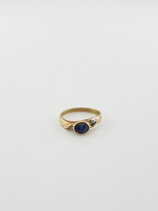 Sapphire Cabochon Wave Ring