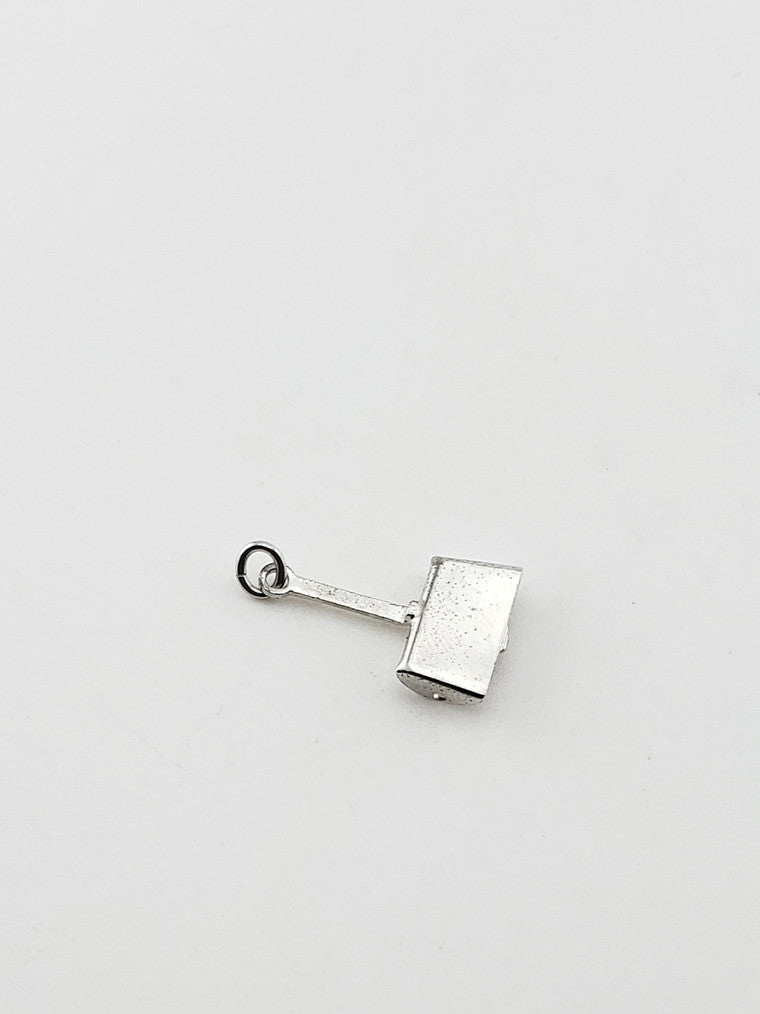 SS Vintage Tiny Heart Shovel Charm