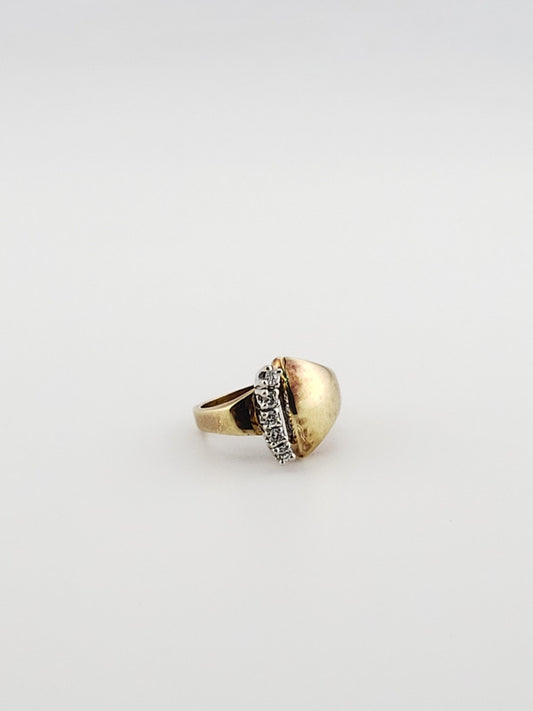 Vintage 5 Diamond Ring