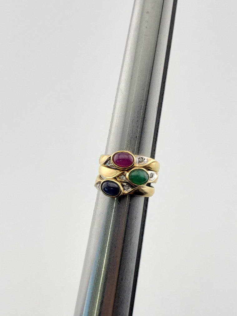 Emerald Cabochon Wave Ring