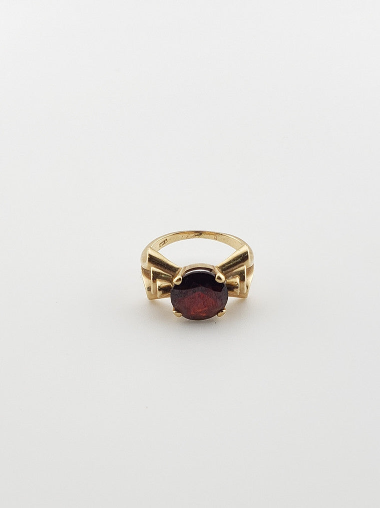 Ganet Bowtie Ring
