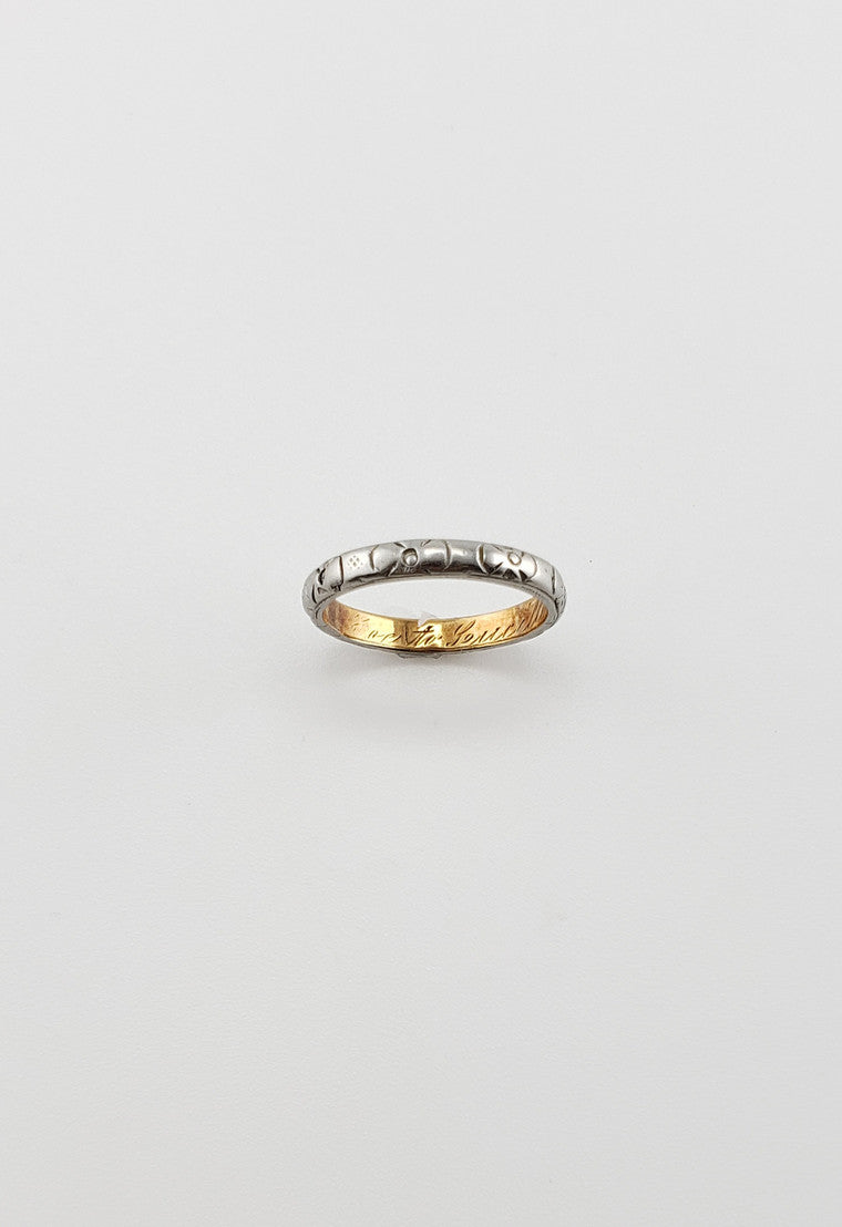 Platinum Bow Engraved Band