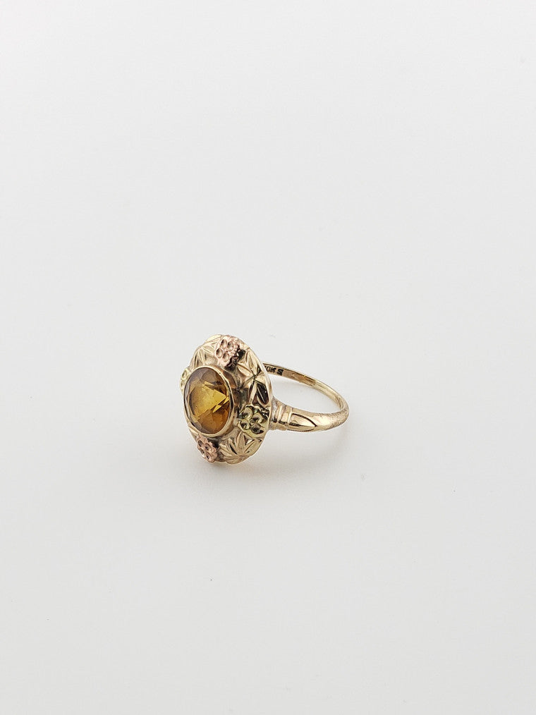 Round Citrine Ring