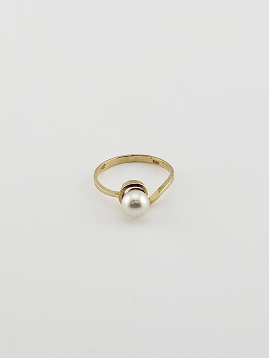 Pearl Swirl Ring