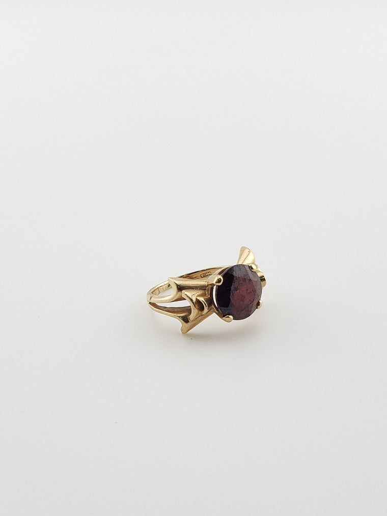 Ganet Bowtie Ring