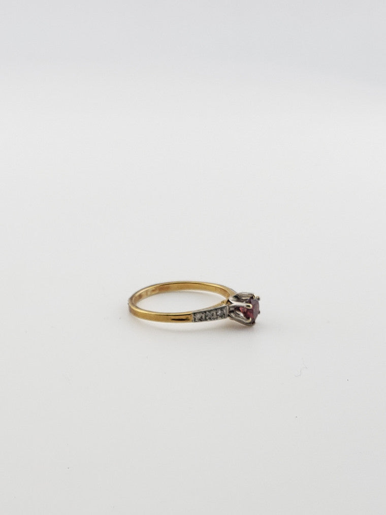 Antique Ruby Solitaire