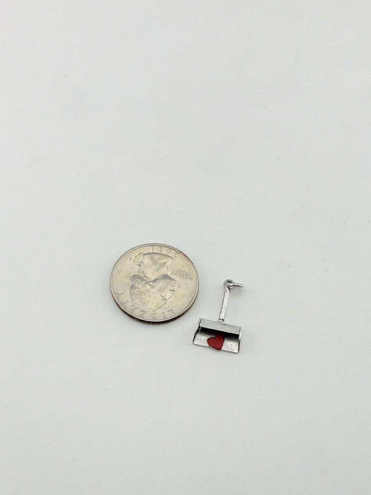 SS Vintage Tiny Heart Shovel Charm