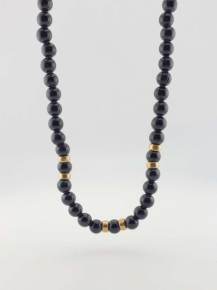Garnet Strand 24"