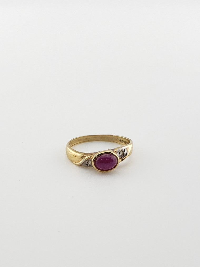 Ruby Cabochon Wave Ring