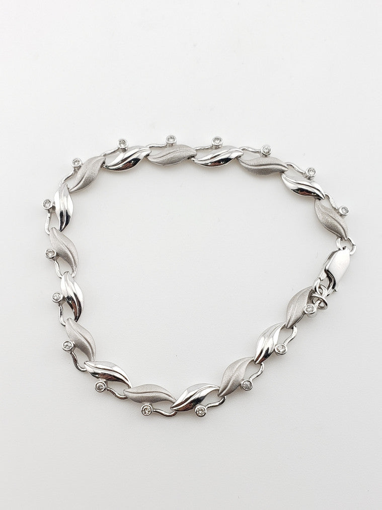 18k Leaf and Diamond Bracelet