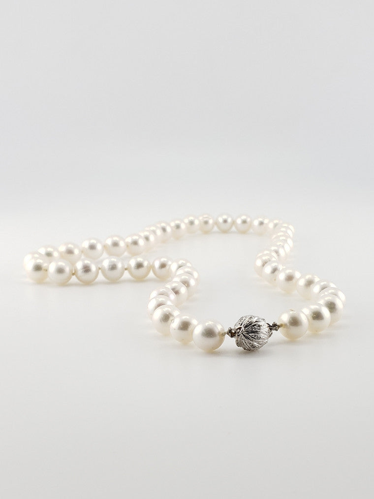 Pearl Strand #39- White w/ diamonds