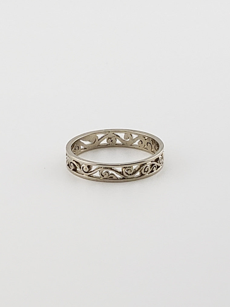 18k White Swirl Band