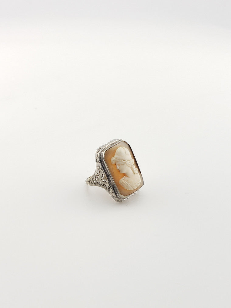 1910 Cameo Ring