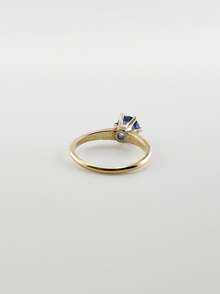 Cornflower Blue Sapphire Solitaire Ring