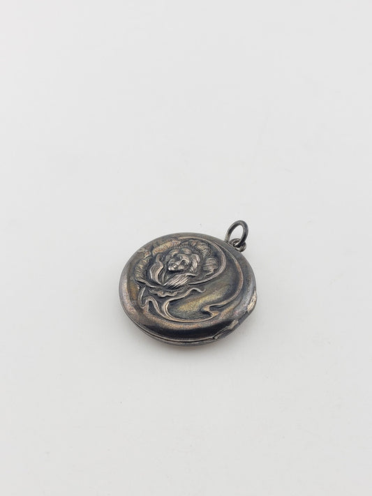 SS Art Nouveau Locket w/ Child
