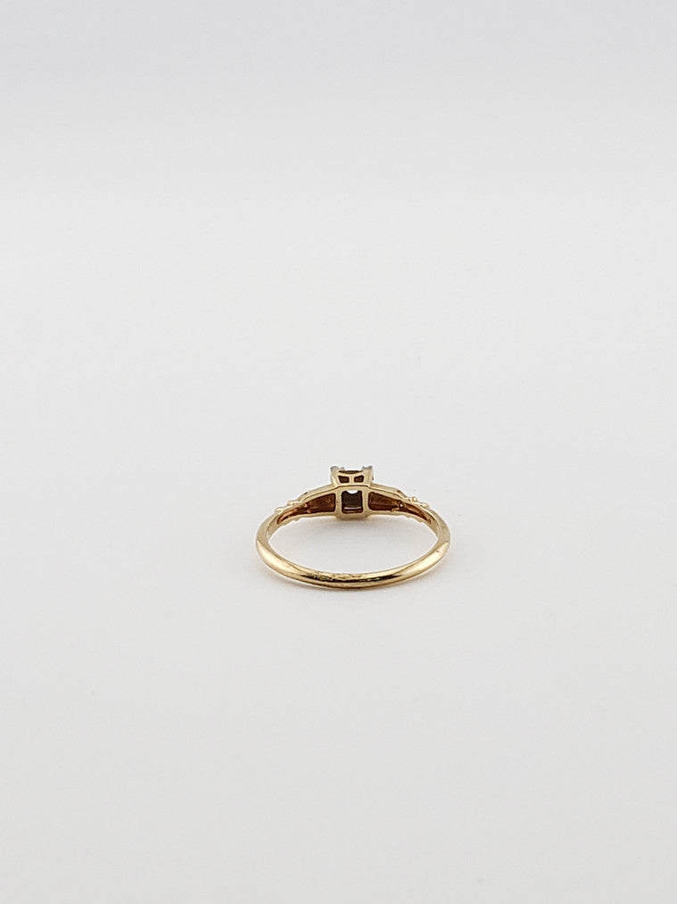 Tapered Antique Style Engagement Ring
