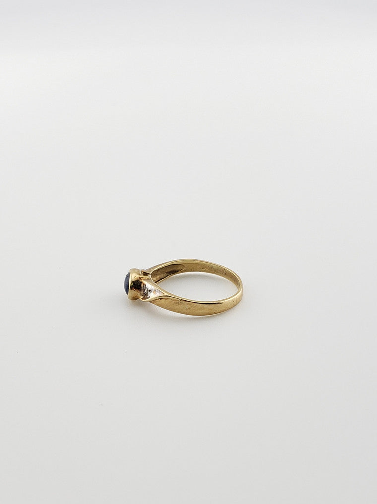 Sapphire Cabochon Wave Ring