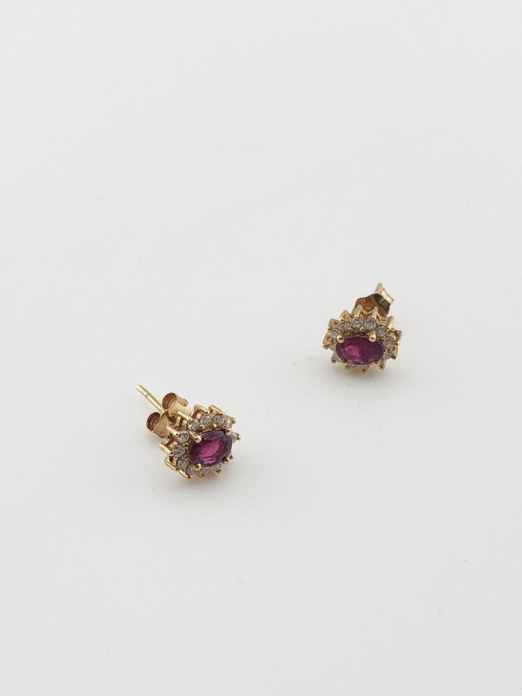 Oval Ruby Diamond Halo