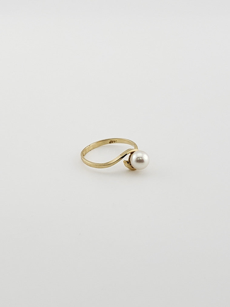 Pearl Swirl Ring