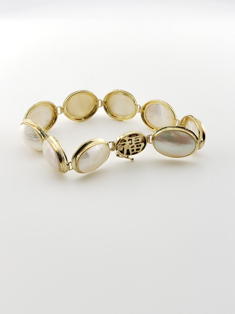 Oval Pearl Bracelet