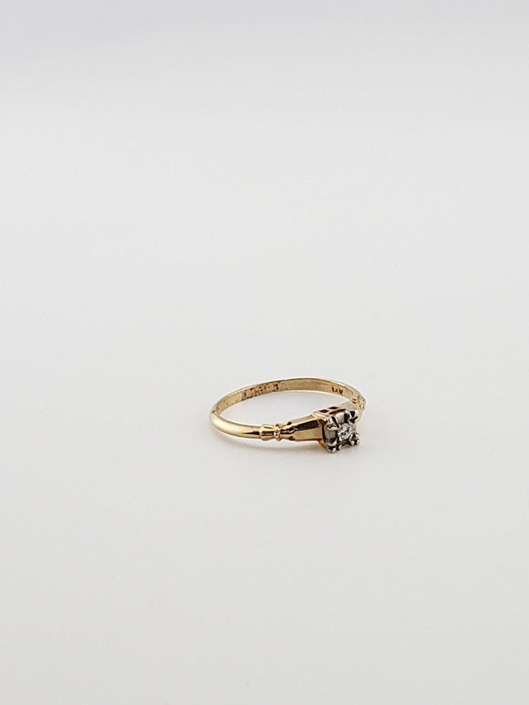 Tapered Antique Style Engagement Ring
